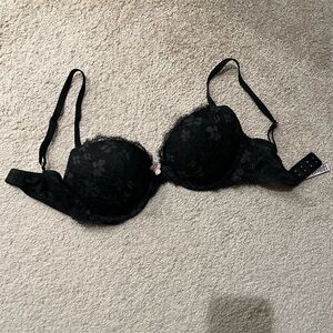Victoria’s Secret- dream angels demi bra- size 32D
